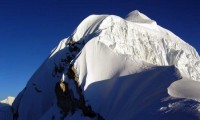 Mt. Baruntse Peak Climbing
