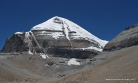 Kailash and Manasarover Lake Helicopter Tour