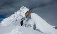 Lobuche East Peak Climbing