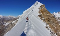 Lobuche East Peak Expedition
