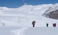 Saribung Peak Climbing