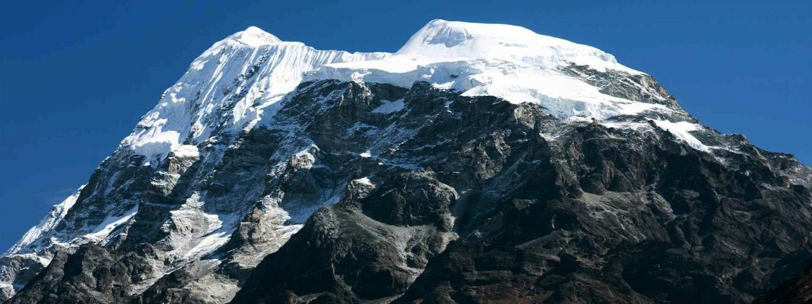 Langsisa Ri Peak Climbing