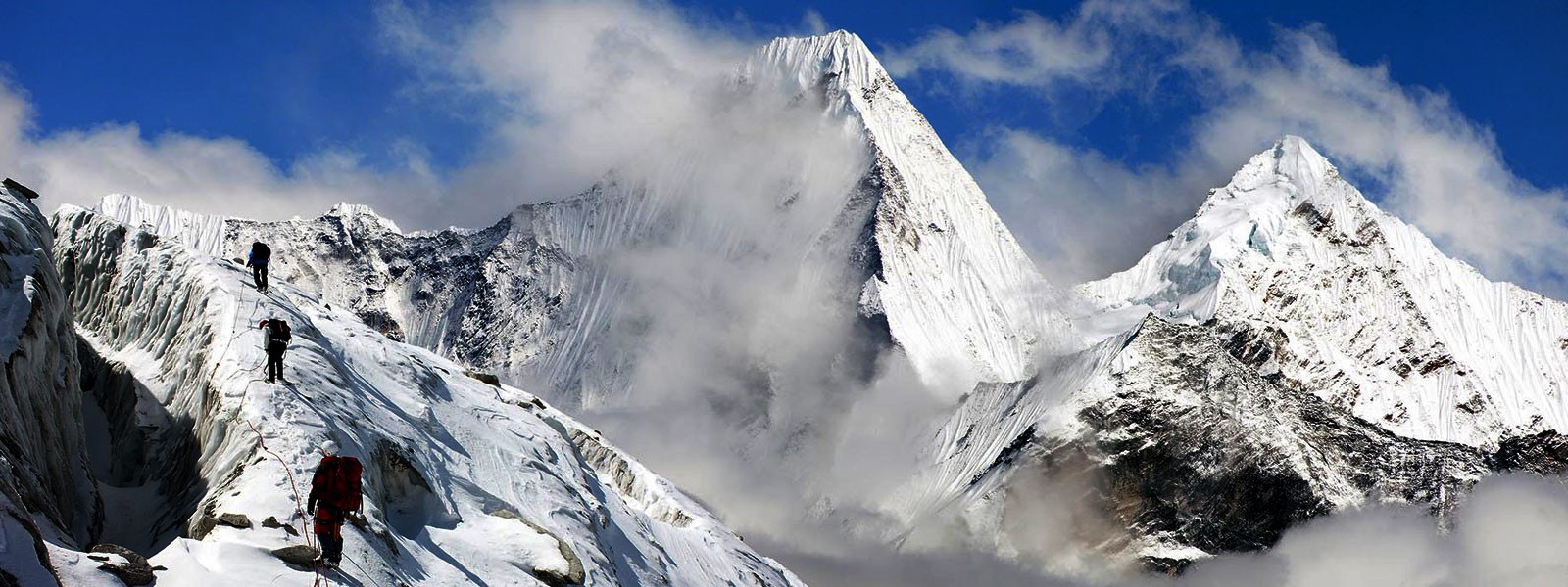 Rolwaling Tso Rolpa Lake with Tashi Lapcha and Nangpa-La High Passes 