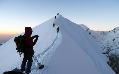 Tharpu Chuli (Tent Peak) 5,663m. Climbing